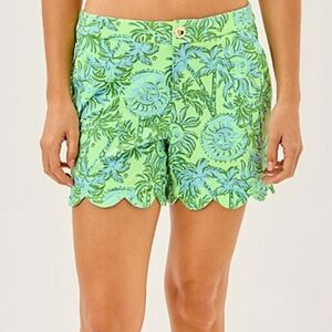 NWT Lilly Pulitzer 5" Buttercup Mid Rise Short Catching Rays